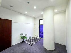 A'posh Bizhub (D27), Factory #563988891